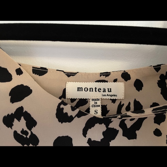 Monteau Cold Shoulder Top - Picture 2 of 6